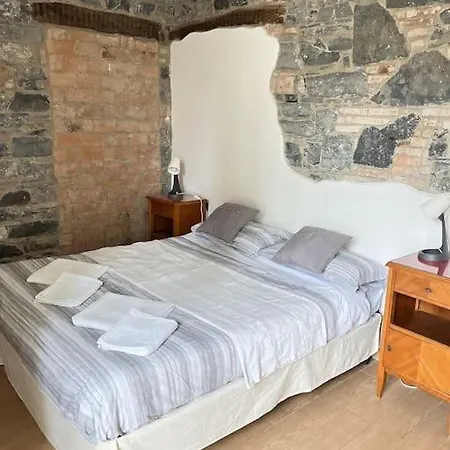 100mq 5 Mins To Center + Free Park And View Appartement