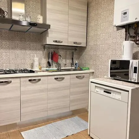 100mq 5 Mins To Center + Free Park And View Appartement *