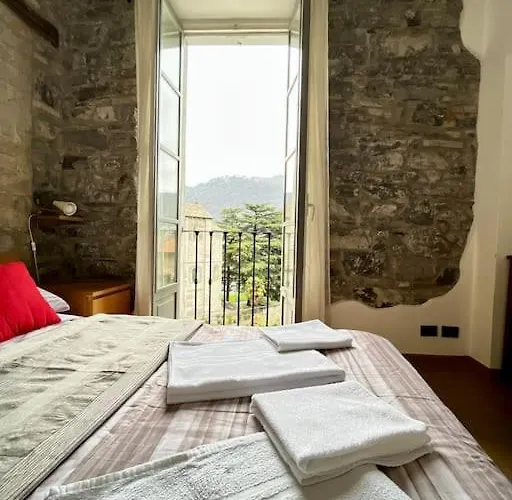 100mq 5 Mins To Center + Free Park And View Όπως