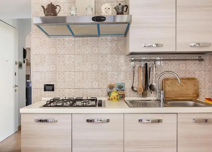 100mq 5 Mins To Center + Free Park And View Όπως