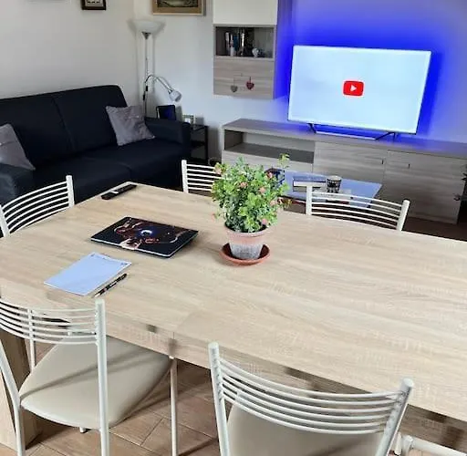 Διαμέρισμα 100mq 5 Mins To Center + Free Park And View