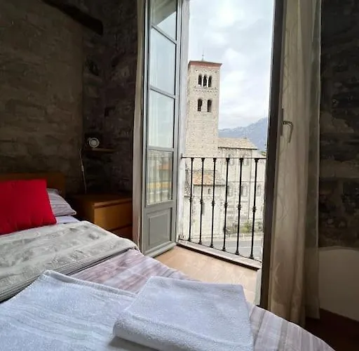 100mq 5 Mins To Center + Free Park And View *