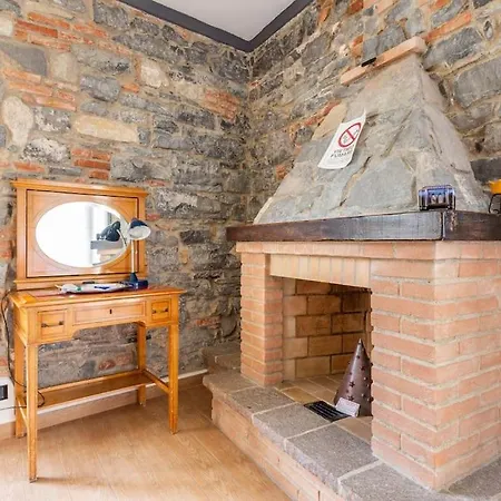 Lägenhet 100mq 5 Mins To Center + Free Park And View